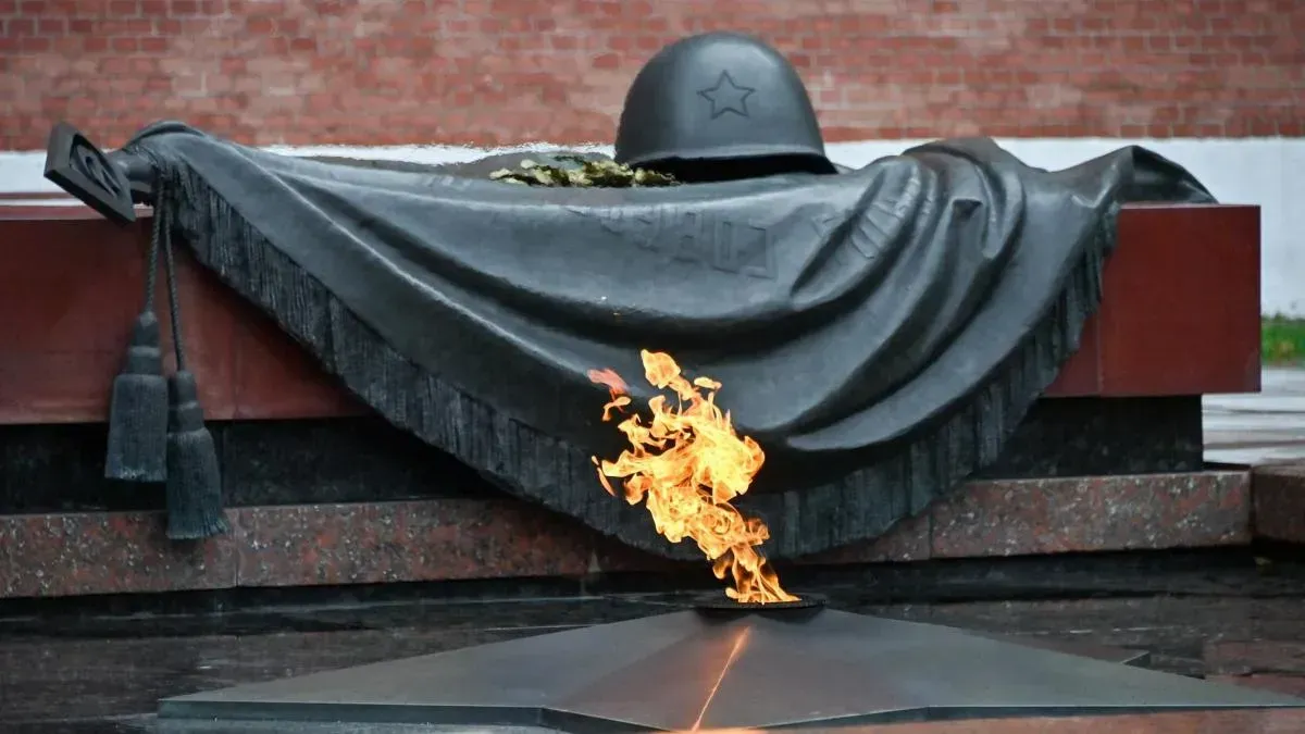 Афиша трансляции Возложение цветов в 81-ю годовщину Сталинградской битвы