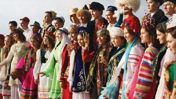 Афиша трансляции Спектакль-путешествие по многонациональной России