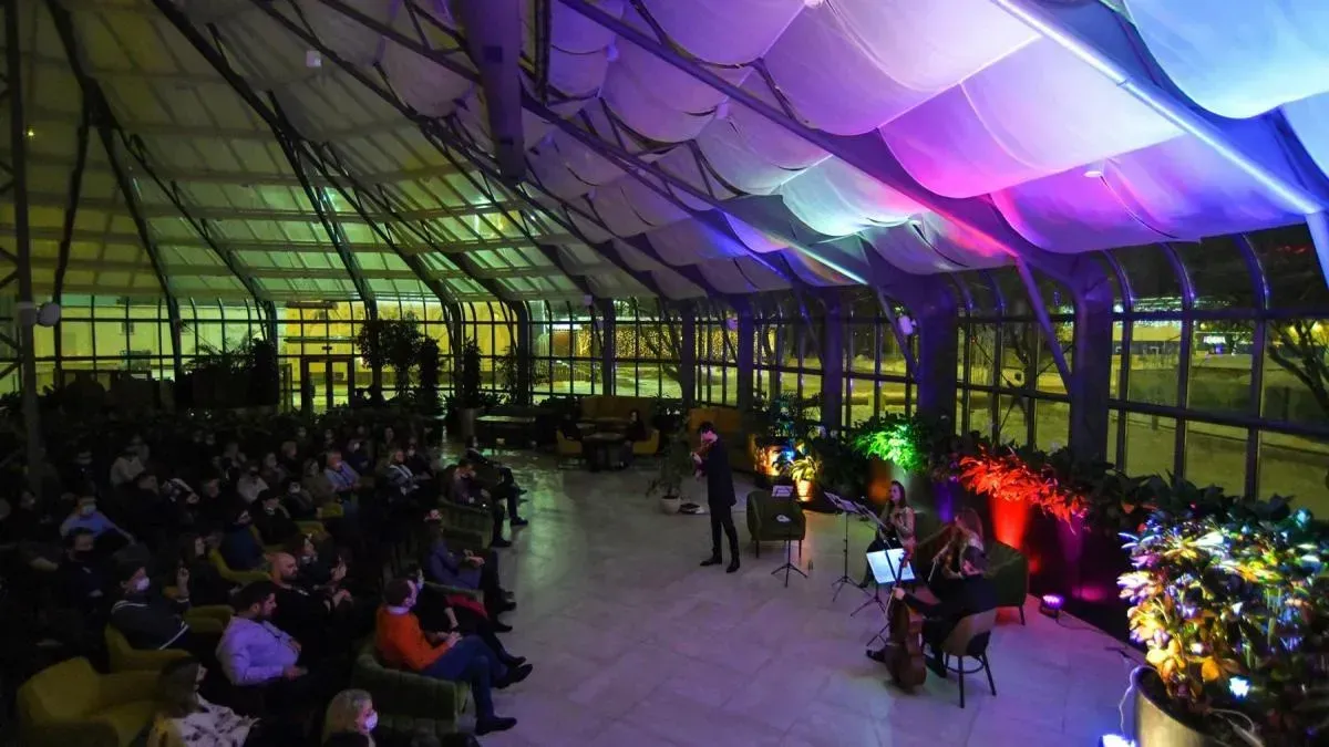 Афиша трансляции Музыка группы Rammstein в оранжерее на ВДНХ