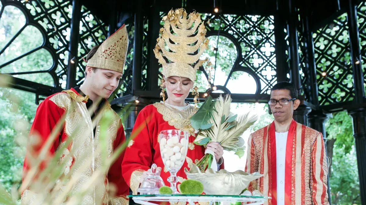 Афиша трансляции Свадьба в индонезийском стиле в саду "Эрмитаж"