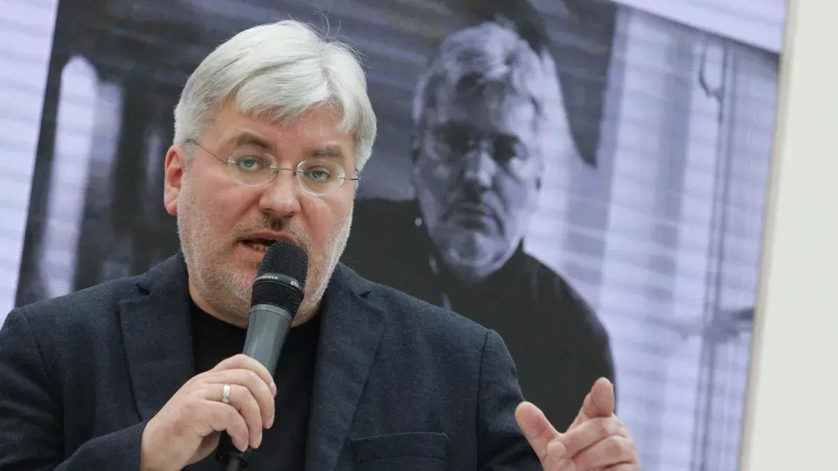 Афиша трансляции Встреча с писателем Евгением Водолазкиным на non/fictio№24