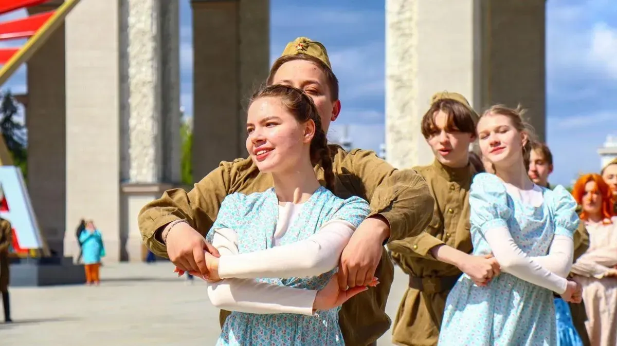 Афиша трансляции Флешмоб "Песня Победы" на Северном речном вокзале