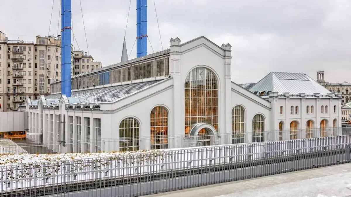 Афиша трансляции Экскурсия по Дому культуры "ГЭС-2" на Болотной набережной