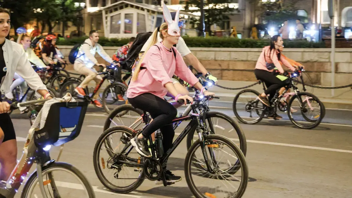 Афиша трансляции Ночной велофестиваль