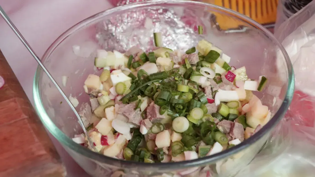 Афиша трансляции Секреты окрошки на фестивале "Русская кухня-2025"