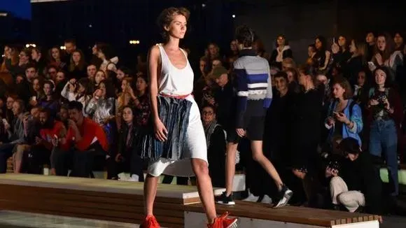 Афиша трансляции Модный показ студентов Вышки, посвященный субкультурам