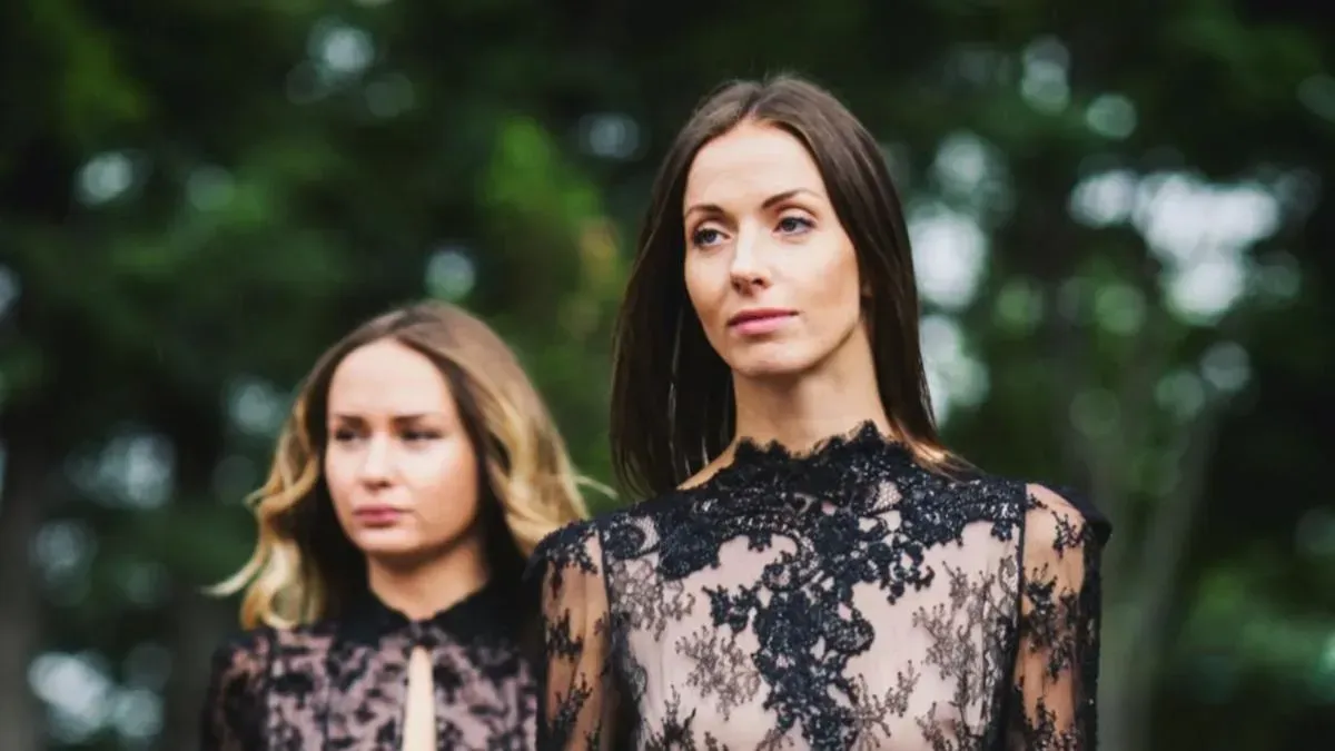 Афиша трансляции Модный показ на Патриарших прудах