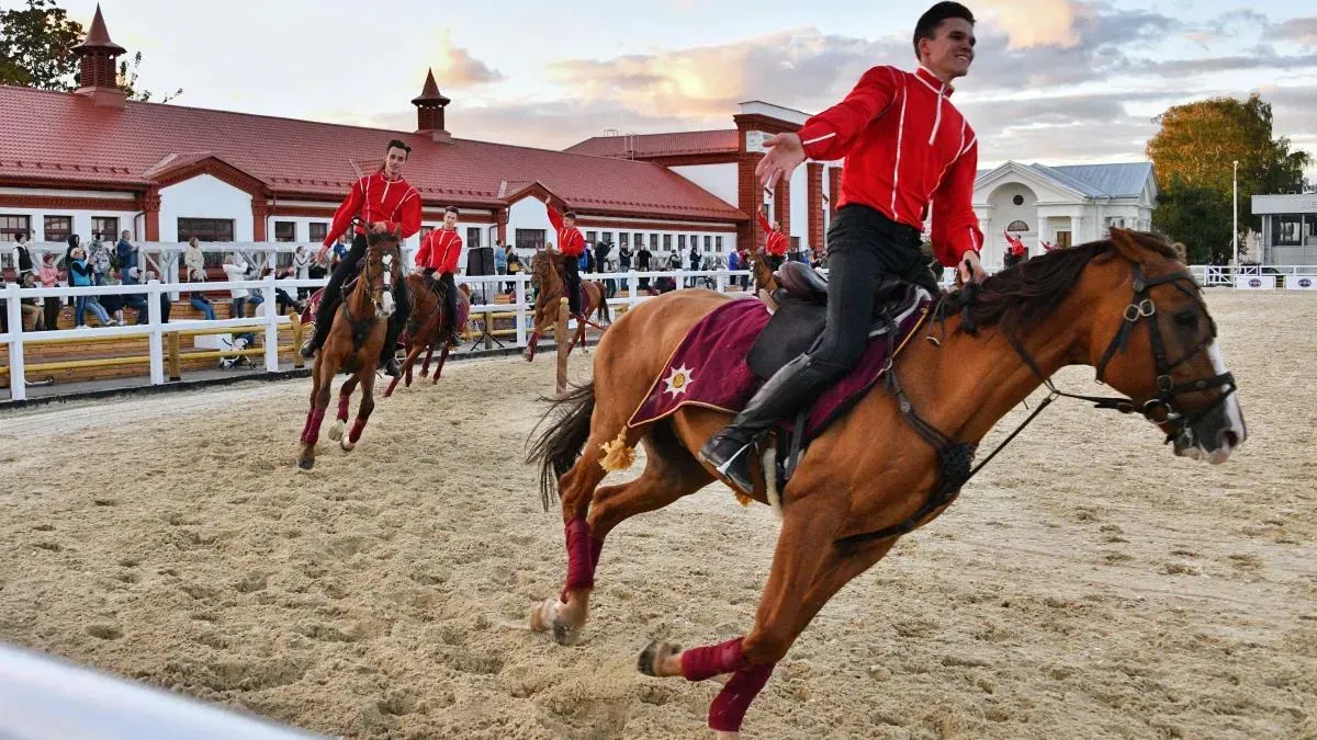 Афиша трансляции Выступление Кремлевской школы верховой езды на ВДНХ
