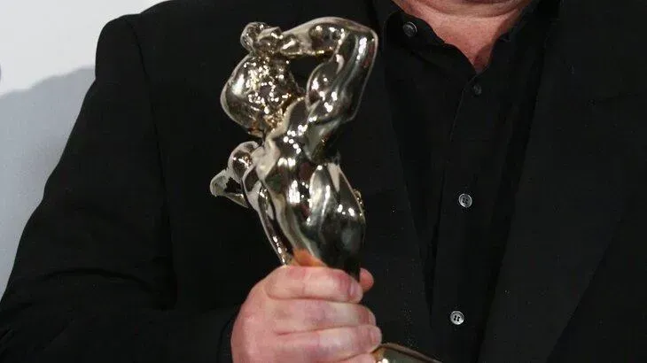 Афиша трансляции Вручение премии ТЭФИ в категории "Развлекательное вещание"