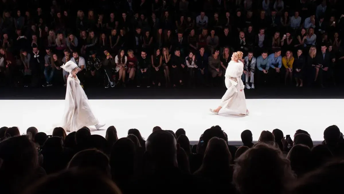 Афиша трансляции Классика по-новому: дефиле театральных костюмов