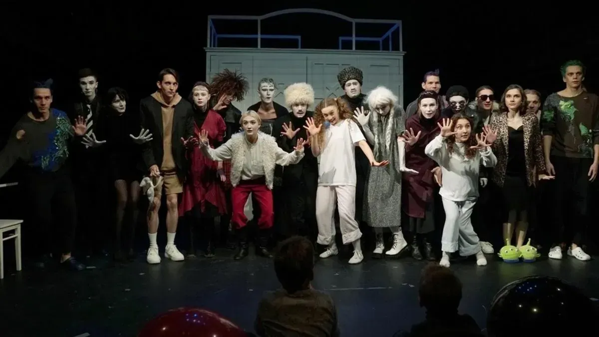 Афиша трансляции Выступление артистов Школы-студии МХАТ в честь 8 Марта