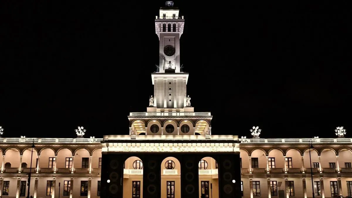 Афиша трансляции Проекционное шоу на здании Северного речного вокзала