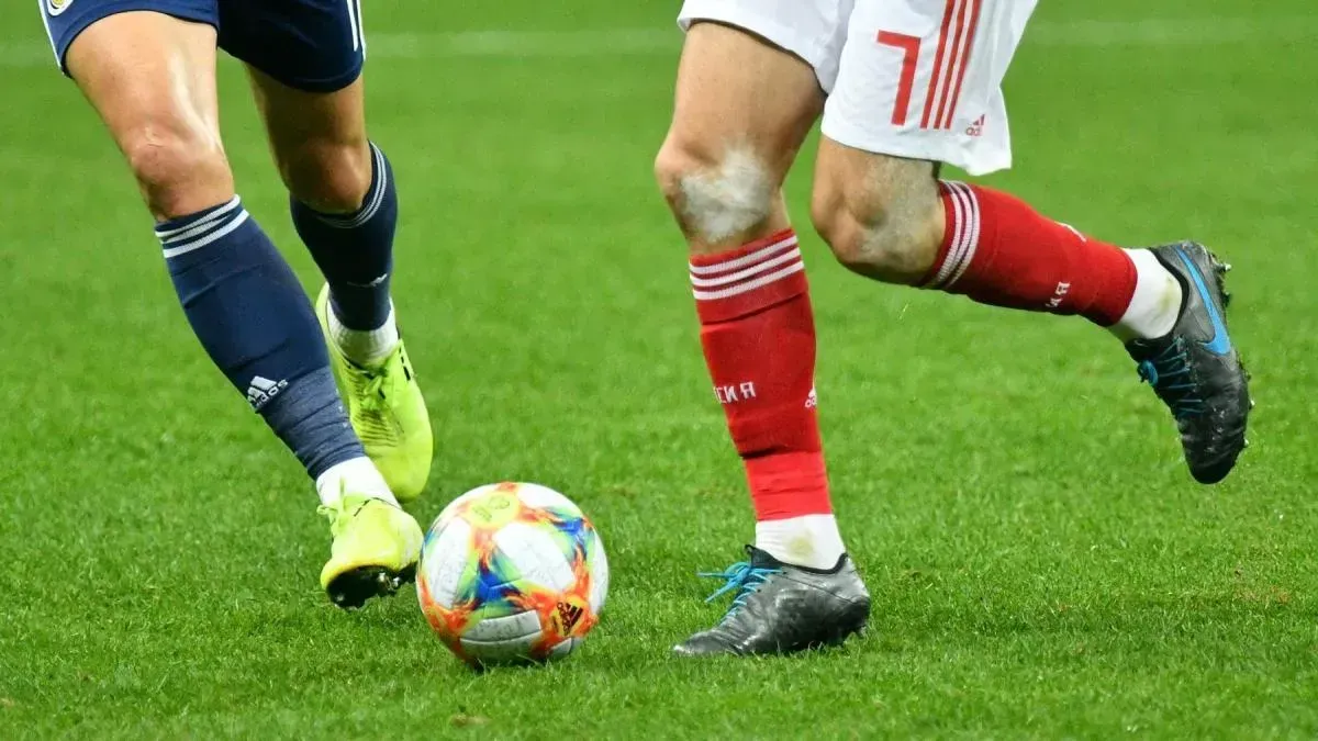 Афиша трансляции Футбольный гала-турнир с участием олимпийских чемпионов