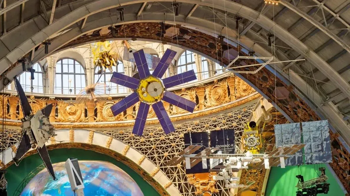 Афиша трансляции Первая свадьба в павильоне "Космос"