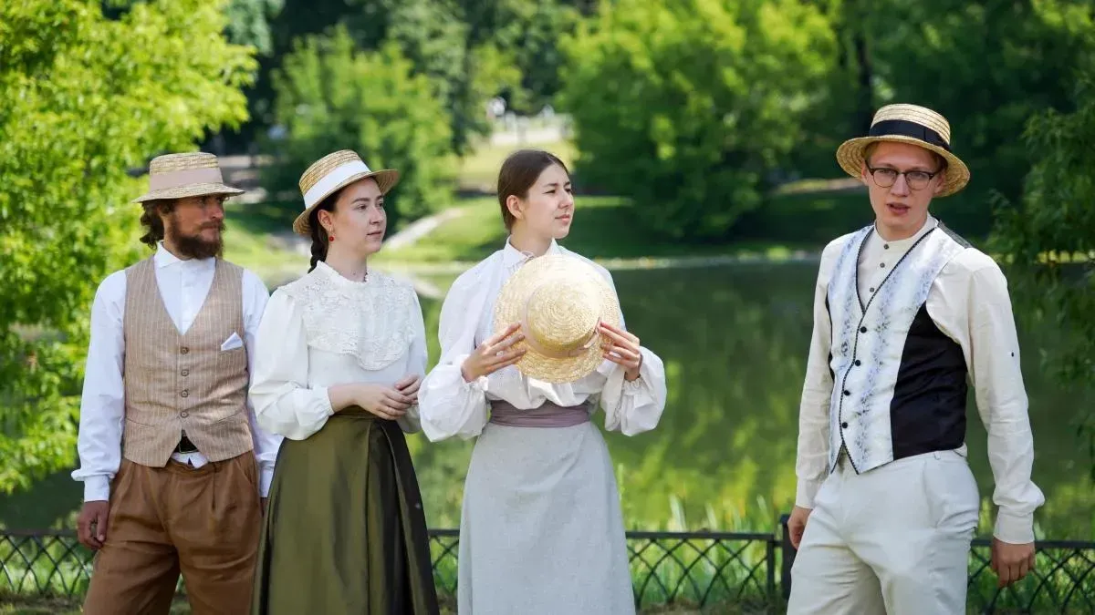 Афиша трансляции Обзор "Городской дачи" в "Царицыне"