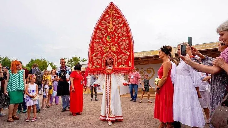 Афиша трансляции Обзор фестиваля "Русское поле"
