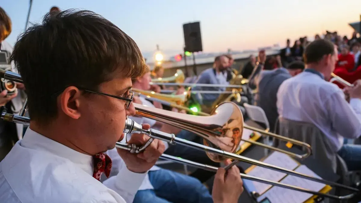 Афиша трансляции Концерт первой в России поп-джаз-группы