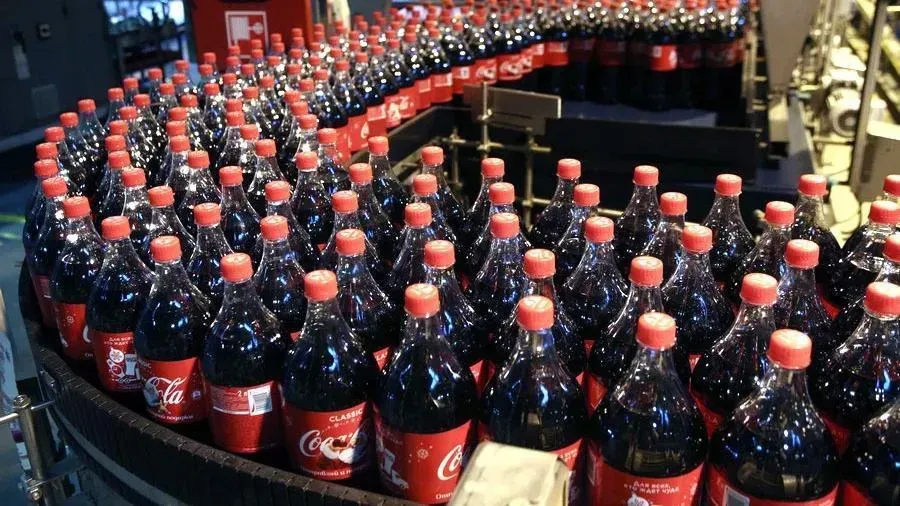 Афиша трансляции Как делается газировка. Экскурсия на завод