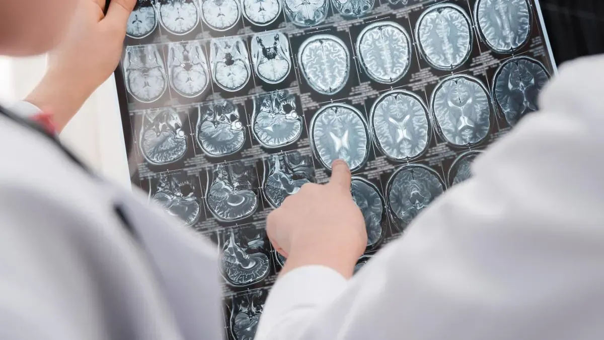 Афиша трансляции "Научные бои": врач Людмила Легостаева – о стимуляции мозга