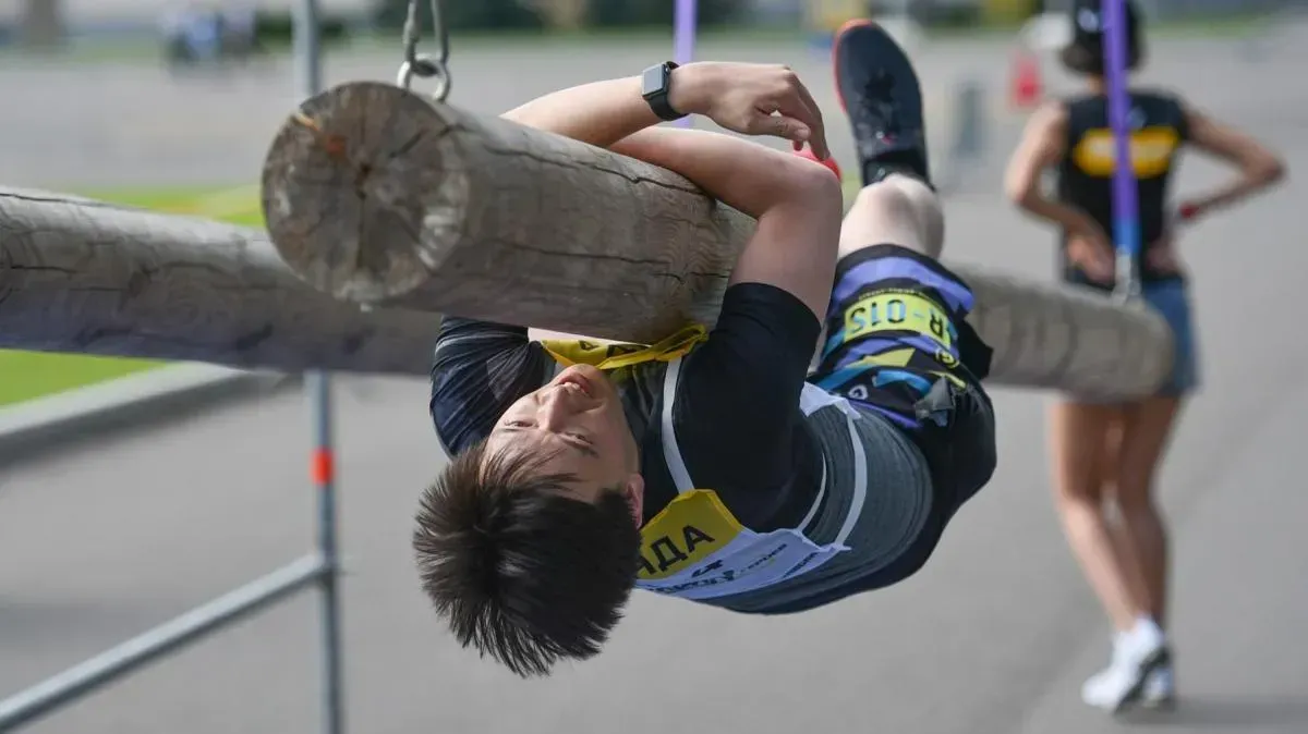 Афиша трансляции Экстремальный забег с препятствиями "Гонка героев"