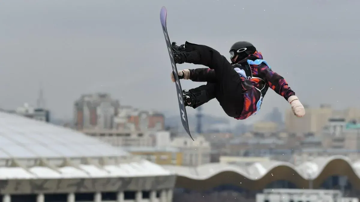 Афиша трансляции Гран-при Кубка чемпионов в биг-эйр Grand Prix de Russie