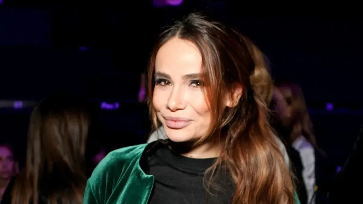 Афиша трансляции Интервью с блогером и бывшей женой Гуфа Айзой