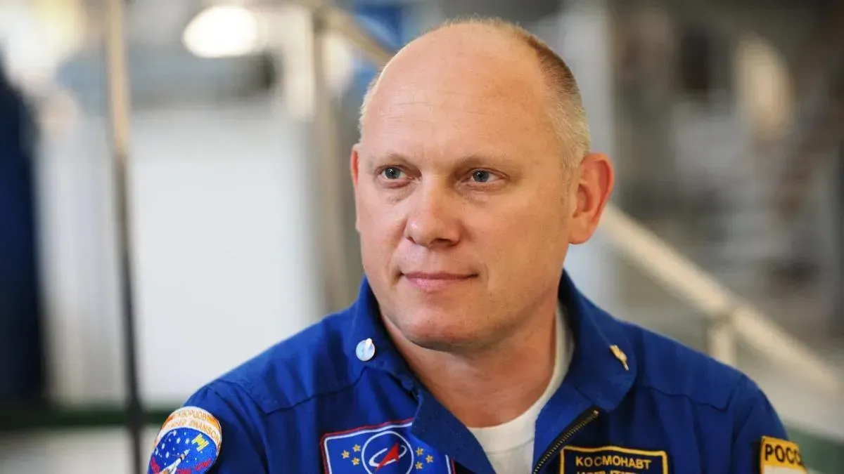 Афиша трансляции Олег Артемьев – о рунглише и других космических языках