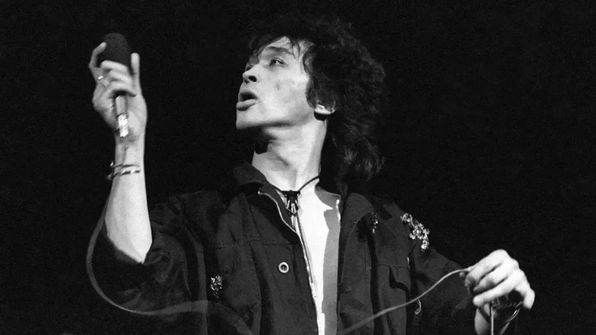 Афиша трансляции Конференция к открытию выставки "Виктор Цой. Путь героя"