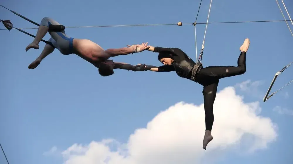 Афиша трансляции Шоу воздушных гимнастов в парке 50-летия Октября