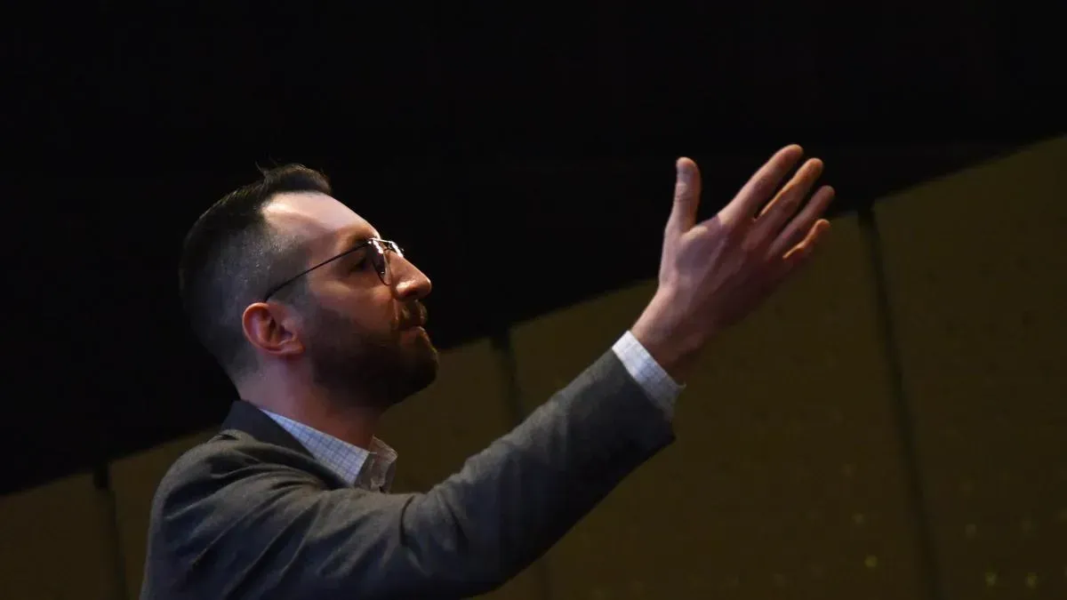 Афиша трансляции Как говорить, чтобы стать известным блогером