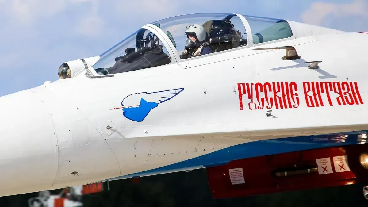 Афиша трансляции Пилотажное шоу "Русских витязей" и "Стрижей"