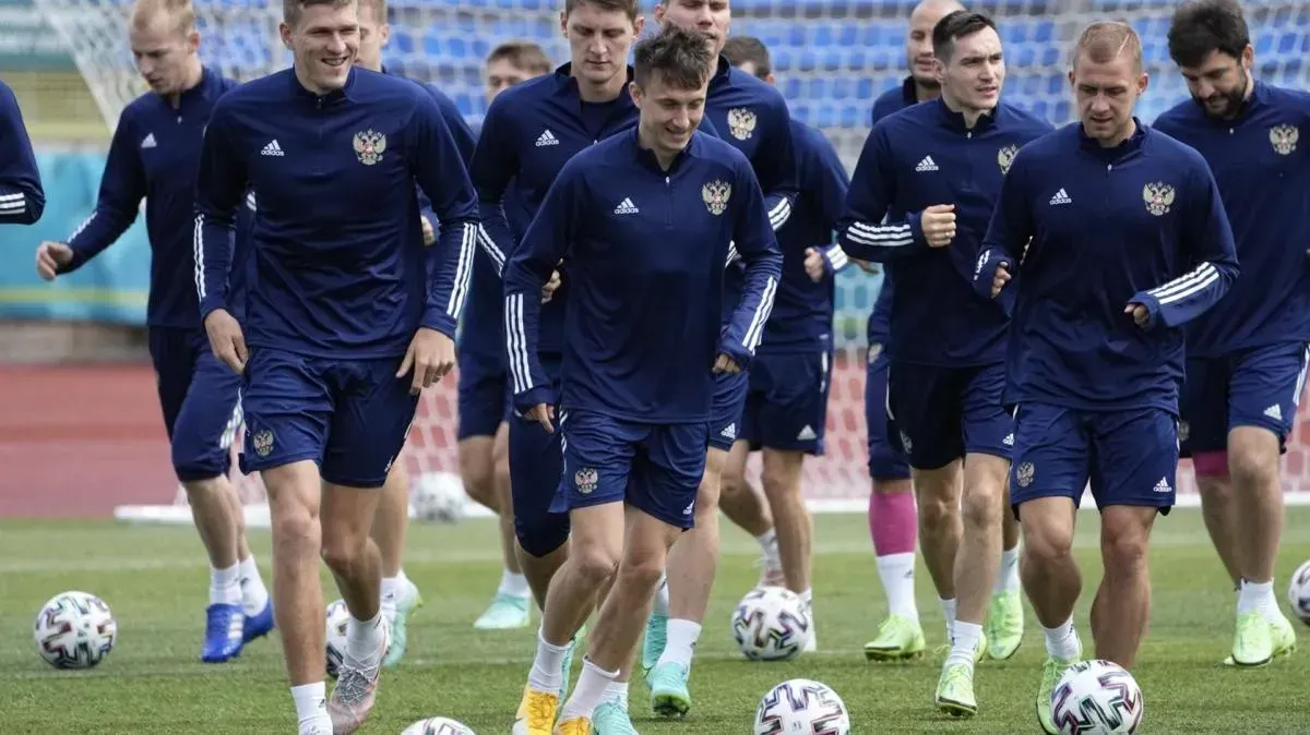 Афиша трансляции Обсуждаем матч Россия – Финляндия в фан-зоне в "Лужниках"