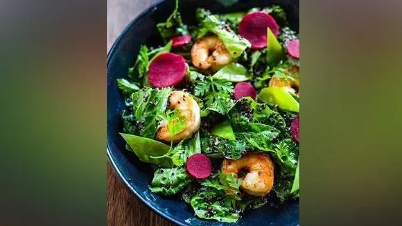 Афиша трансляции Как приготовить салат из креветок и тартар из семги