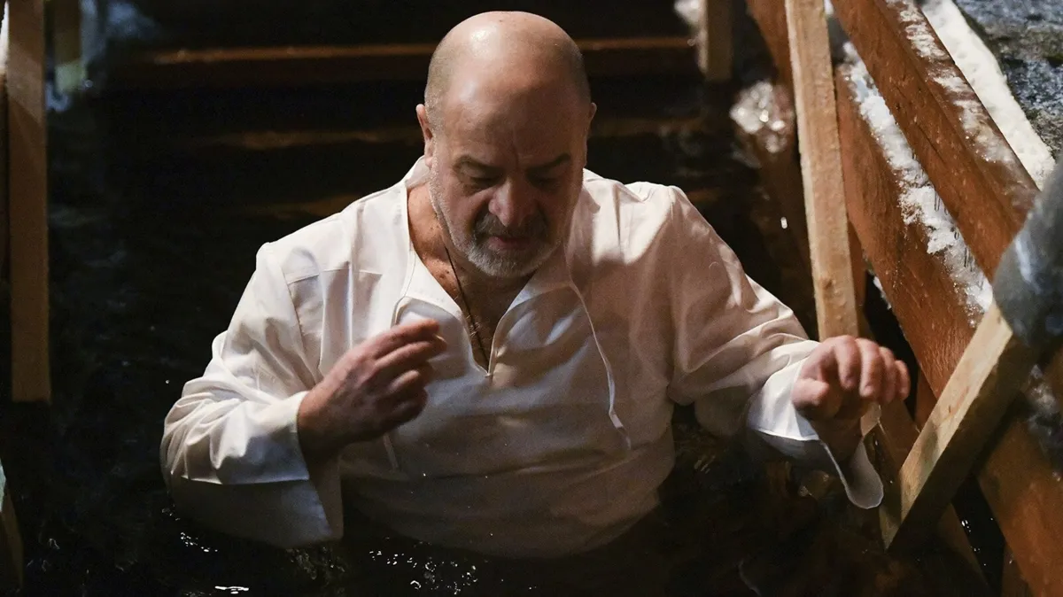 Афиша трансляции Крещенские купания на Дворцовом пруду в Останкине