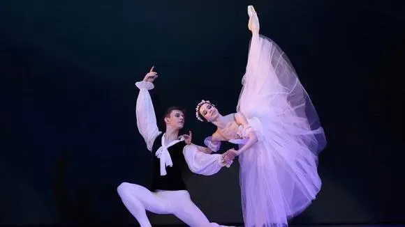 Афиша трансляции Романтические балеты в исполнении артистов Большого театра