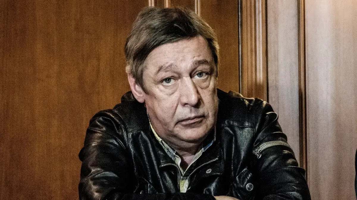 Афиша трансляции Михаила Ефремова доставли в УВД для дачи показаний