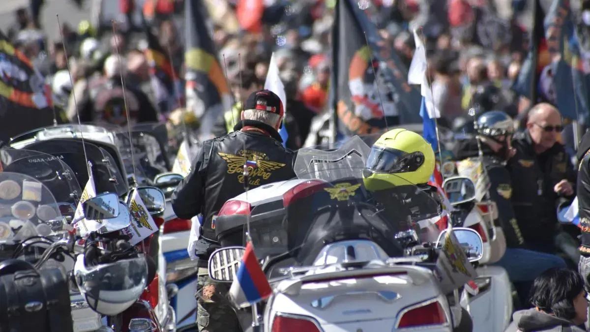 Афиша трансляции Мотопарад. Кто и зачем принял в нем участие