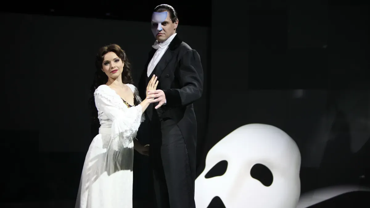 Афиша трансляции Любовь Казарновская раскрыла тайны мюзикла "Призрак Оперы"