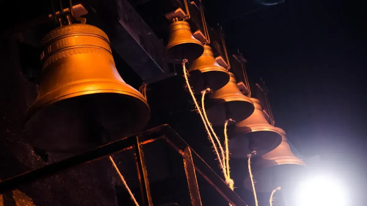 Афиша трансляции Концерт: одна колокольная установка и один синтезатор