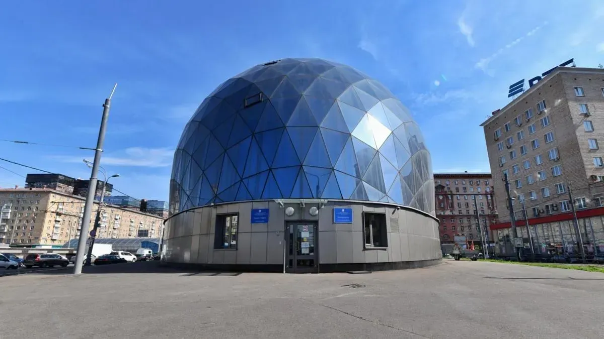 Афиша трансляции Экскурсия по "Яйцу Сокола"