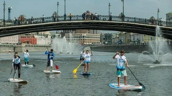 Афиша трансляции Парад сапбордистов и гонки на аквабайках