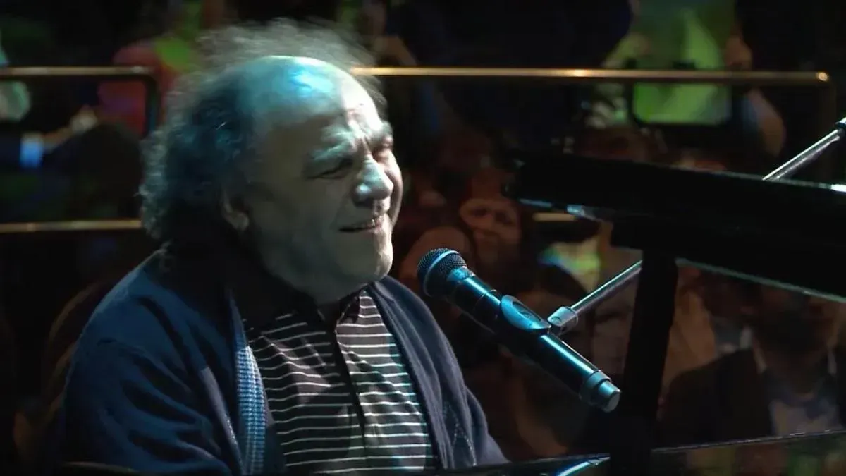 Афиша трансляции МузСалон24: мастер-класс джазмена Сергея Манукяна