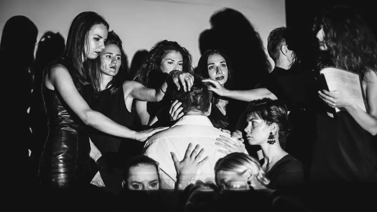 Афиша трансляции Спектакль "Июль" от студентов Gogol School