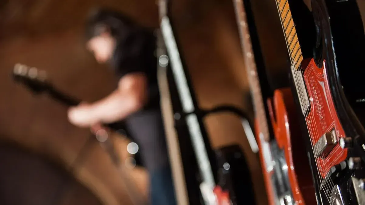 Афиша трансляции Саша Фрид, Shoo и Black Buttons играют джаз и инди-рок