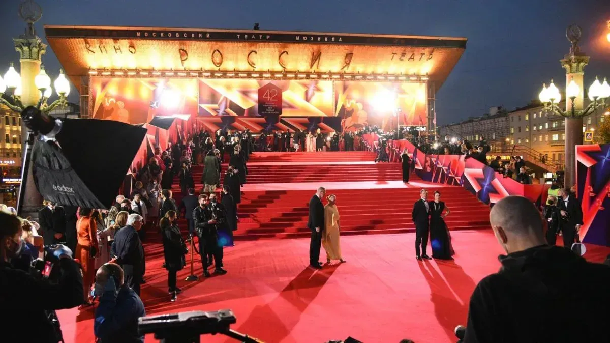 Афиша трансляции Какой будет программа 43-го ММКФ