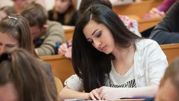 Афиша трансляции Как подготовиться к ЕГЭ во время самоизоляции