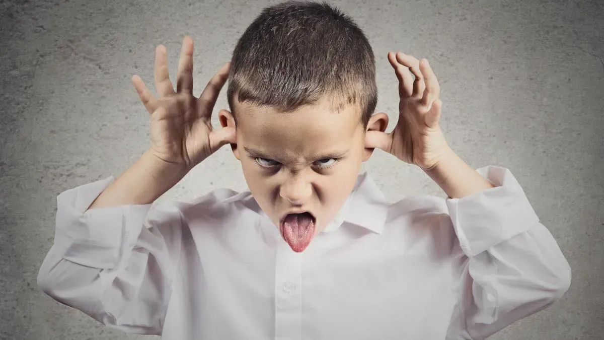 Афиша трансляции Как подростку избежать травли в школе