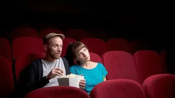 Афиша трансляции TVоя Москва.YOUниоры: как создать группу о кино в соцсетях