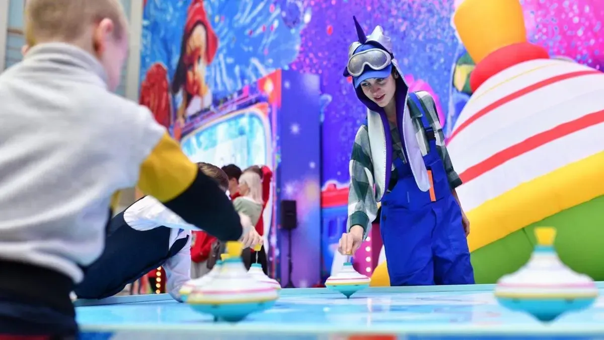 Афиша трансляции Обзор новогодней программы в павильоне № 75 на ВДНХ