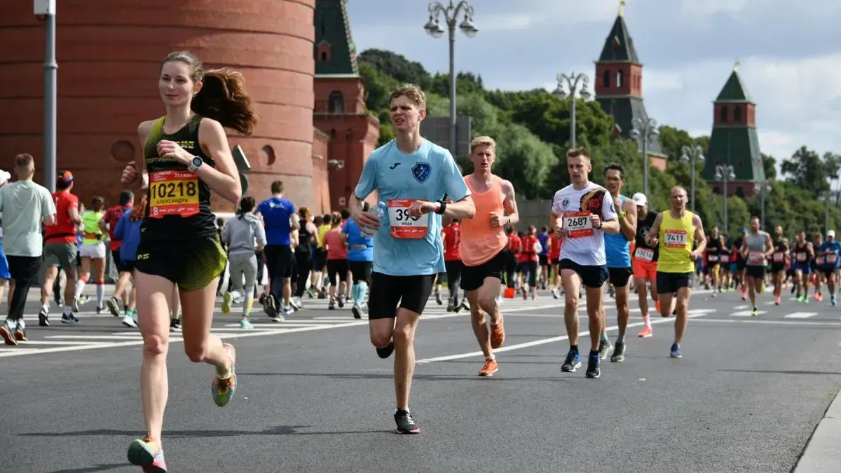 Афиша трансляции Столичный этап полумарафона "Забег.РФ"